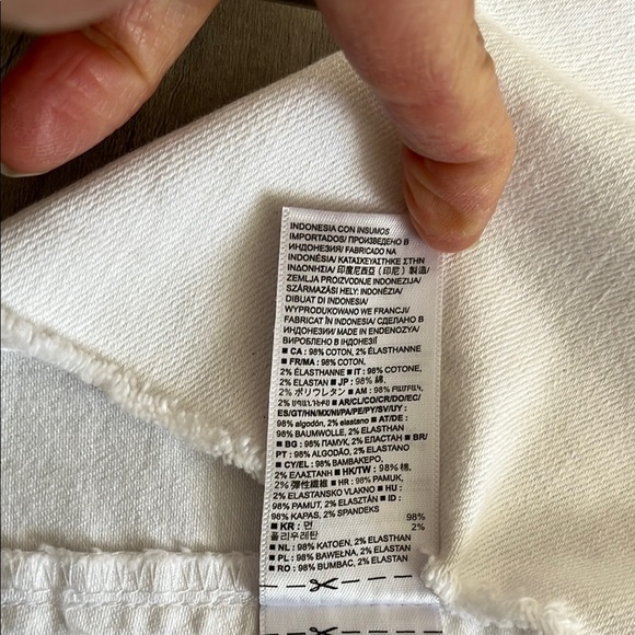 GAP Women's Oversize White Denim Overalls Raw Hem, Size L - Picture 8 of 11